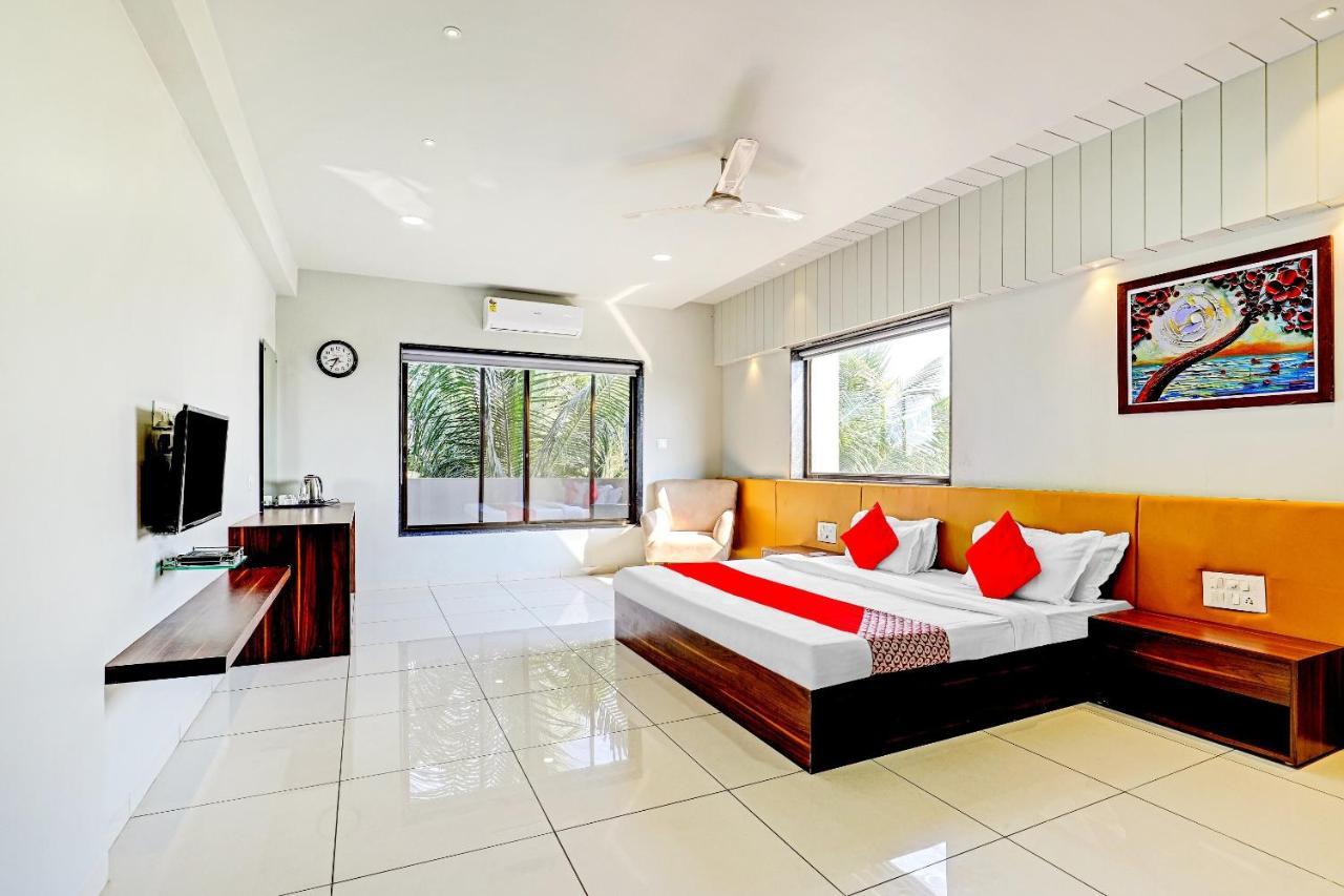 Oyo 70752 Viram House Hotel Gorwa Ngoại thất bức ảnh