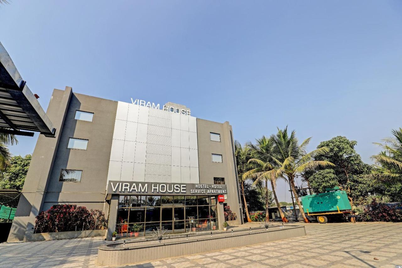 Oyo 70752 Viram House Hotel Gorwa Ngoại thất bức ảnh