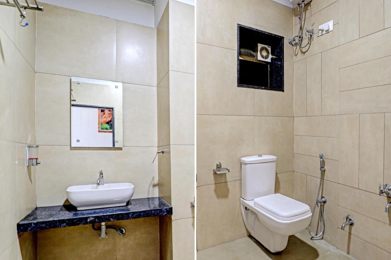 Oyo 70752 Viram House Hotel Gorwa Ngoại thất bức ảnh